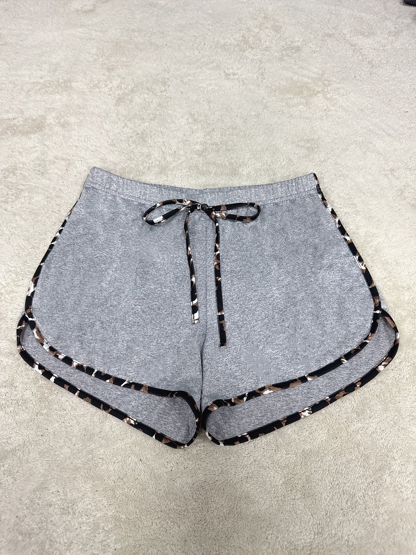 Shorts Leni – Leo Detail
