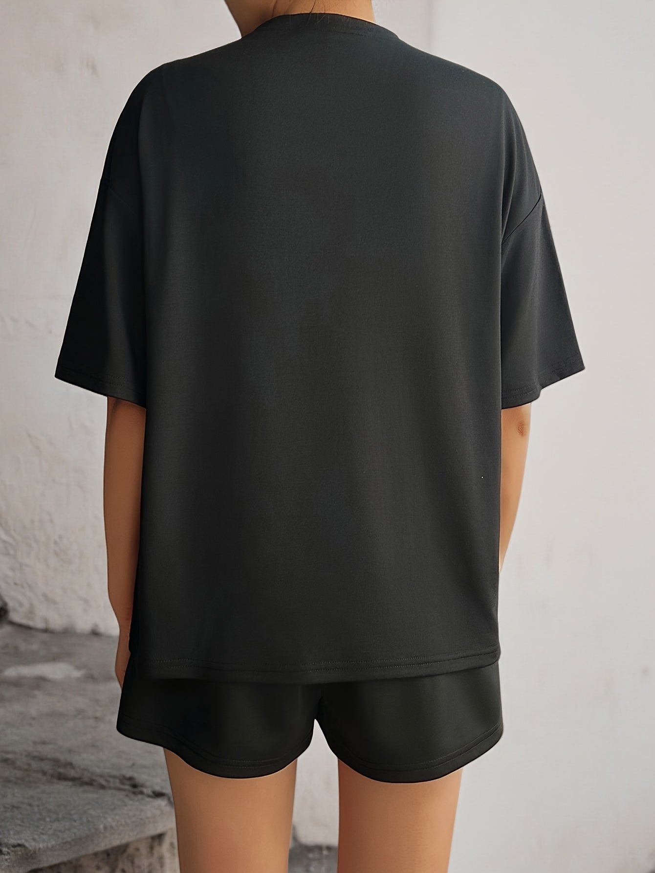 Damen Shorts & Shirt Mira
